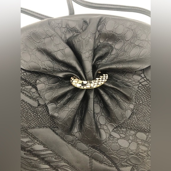 BAGS BY SYLVIA Vintage NWT Oval Snakeskin trim crossbody bag - Picture 4 of 11